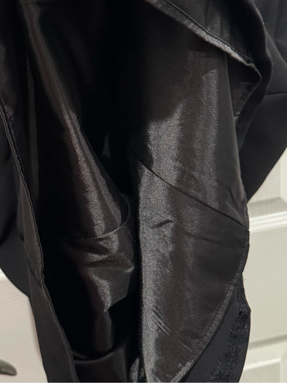 Classic Black Sleeveless Sheath Dress with Buckle Detail - Picture 4 of 5